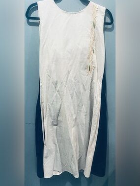 Sleeveless Two-Tone Black Beige Dress with Embroidered Back and Front Detail Sz